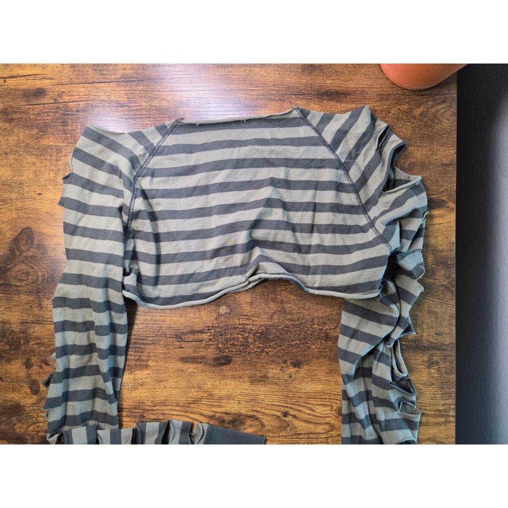 Free Assembly Women Green Grey Stripe Distressed Cropped Henley Top M DIY Grunge